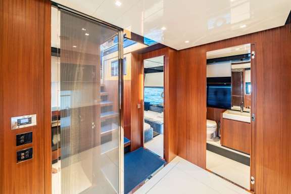 Image of BLUE SHARK yacht #9