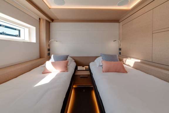 Image of Zenit yacht #8