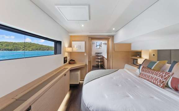 Image of HOURGLASS yacht #12