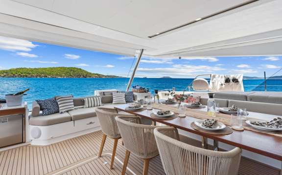 Image of HOURGLASS yacht #9