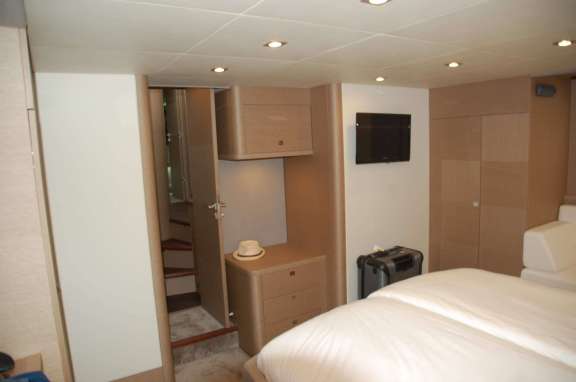 Image of Six Roses yacht #10