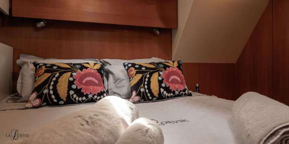 Image of LA LOEVIE yacht #15