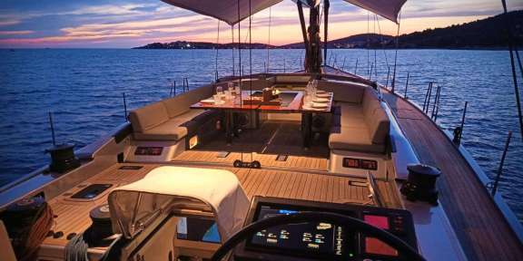 Image of LA LOEVIE yacht #7