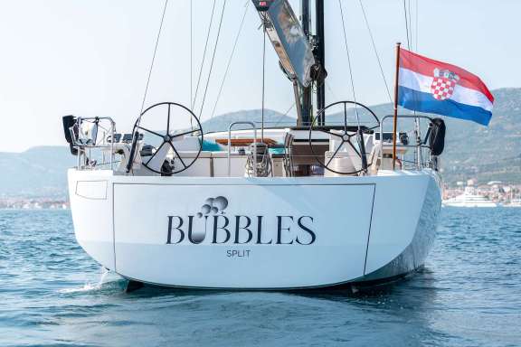 Image of BUBBLES (CNB 76) yacht #10