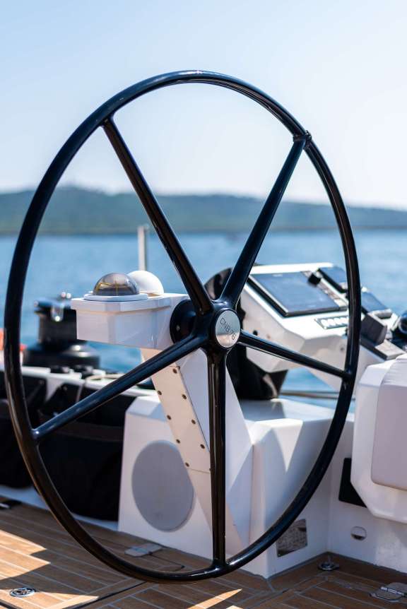 Image of BUBBLES (CNB 76) yacht #18