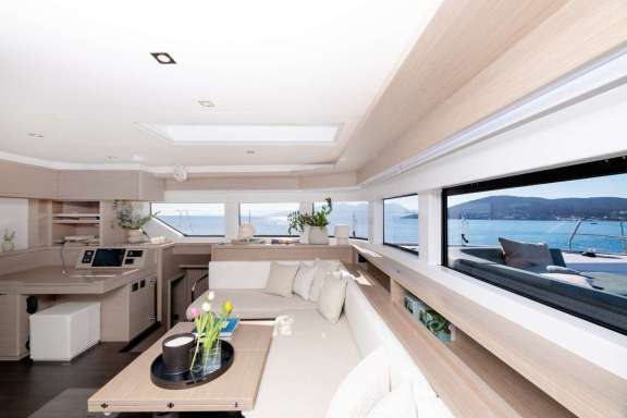 Image of HAPPY yacht #12