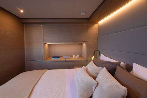 Image of HAPPY yacht #9