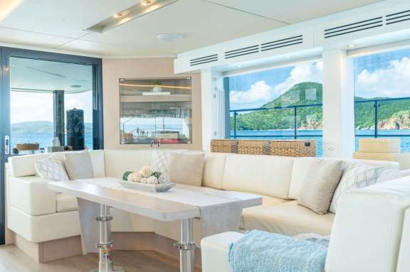 living room/dining room