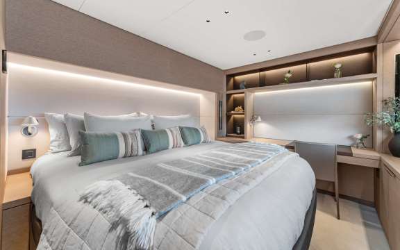 Image of REVERIE yacht #12