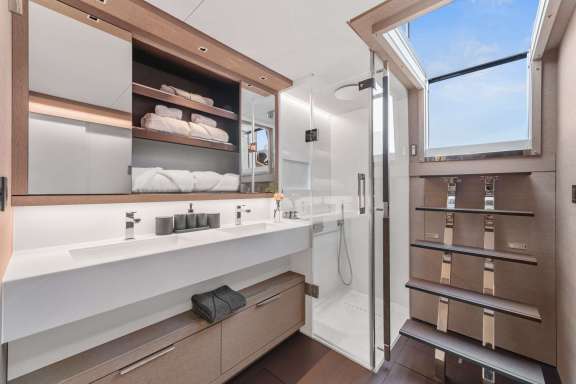 Image of REVERIE yacht #13