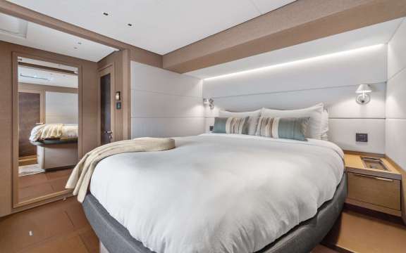 Image of REVERIE yacht #14