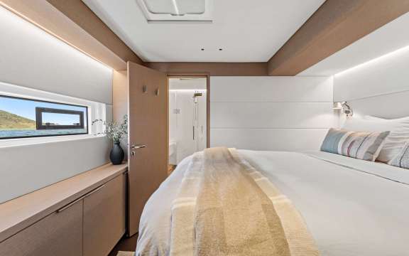 Image of REVERIE yacht #16