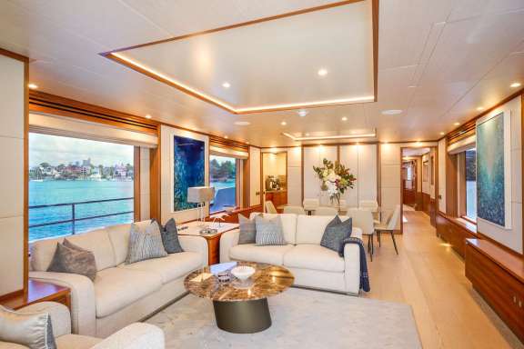 Image of BELLE yacht #2