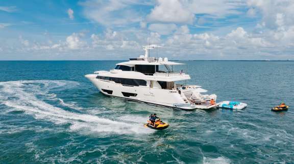 Image of BONUS ROUND yacht #19