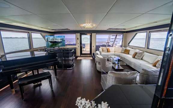 Image of Quantum yacht #2