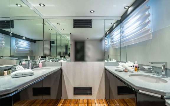 Image of Quantum yacht #9