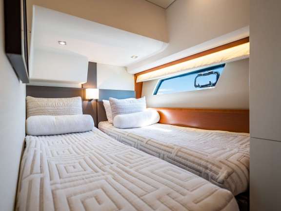 Image of Whisky and Waves yacht #9