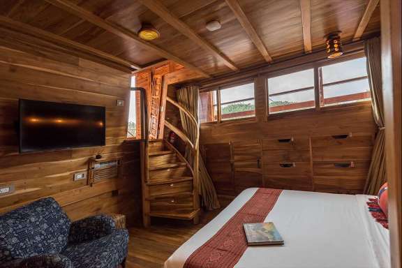 Image of SEQUOIA yacht #9