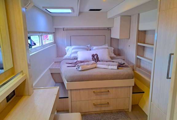 Starboard aft guest queen suite
