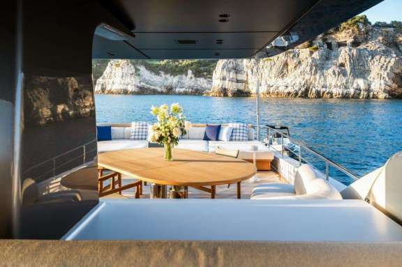 Image of Akira yacht #5