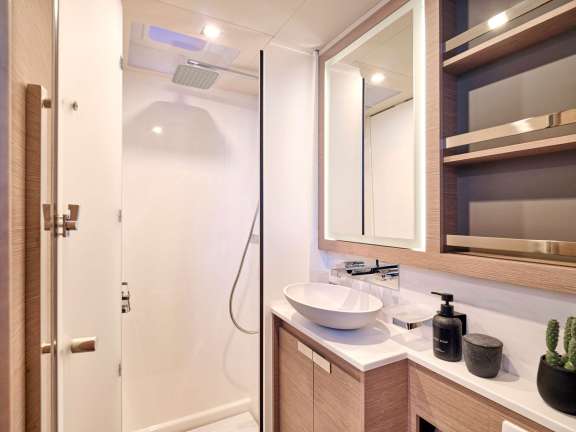 Guest Cabin Bathroom