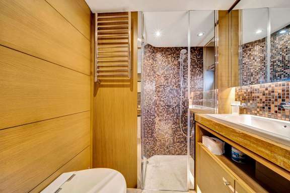 Image of AU Natural yacht #9