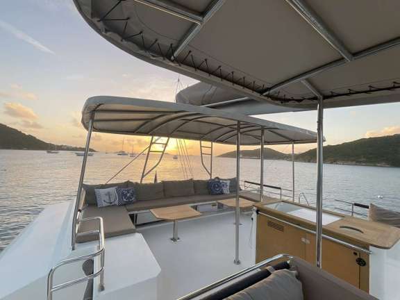 Foredeck lounging area