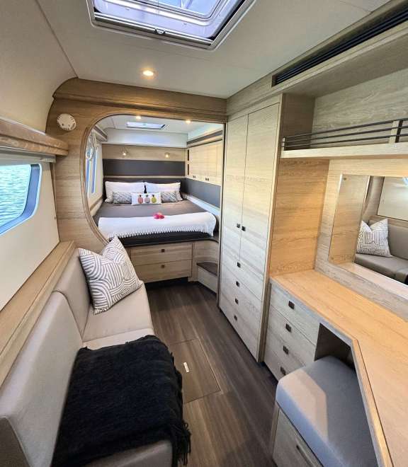 Starboard master cabin