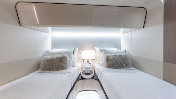 Image of PIER PRESSURE yacht #13