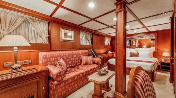 Image of Seagull II yacht #12