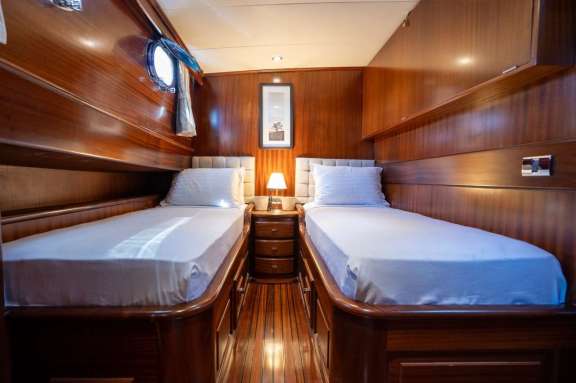 Image of CAPRICORN 1 yacht #9