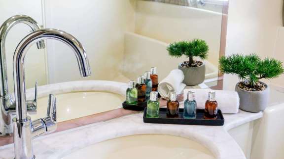 Master Cabin Bathroom