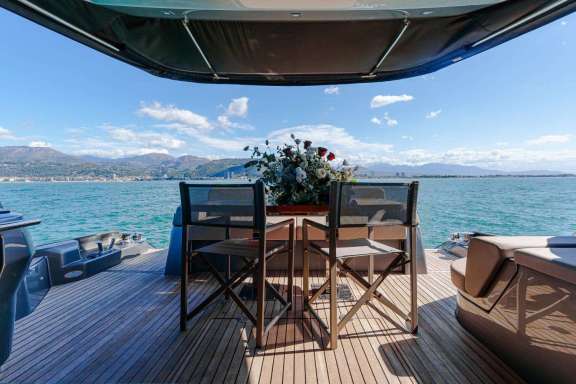 Image of Peleo Dos yacht #4