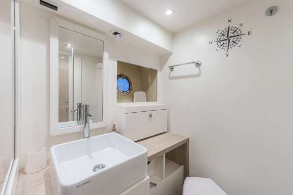 Image of Peleo Dos yacht #9