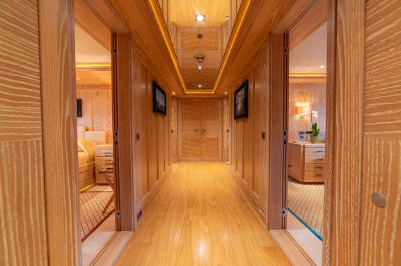 Image of TRIDENT yacht #13