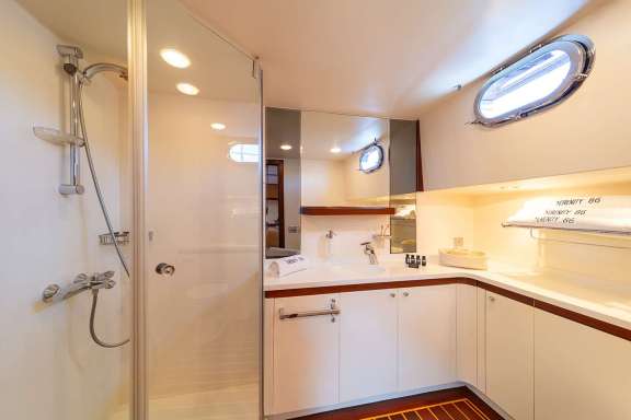 Master Cabin Bathroom