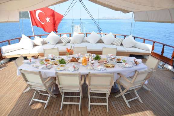 Image of Papa Joe yacht #5