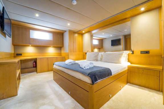 Forward Master Cabin