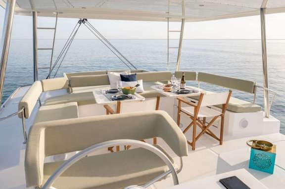 Image of Blue Moon yacht #4