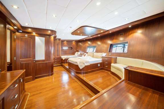 Image of Questa Vita yacht #6