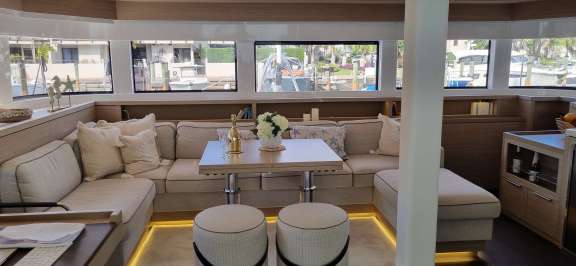 Image of Halekulani yacht #2