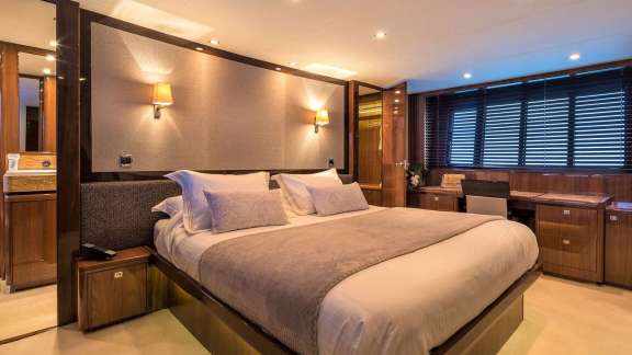 Image of 4LIFE yacht #6