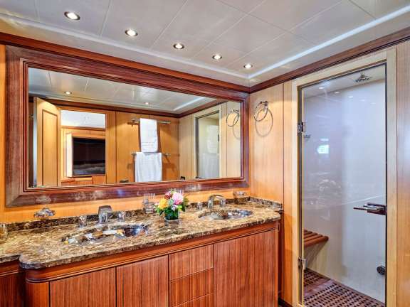 Image of WET PANTHER yacht #7