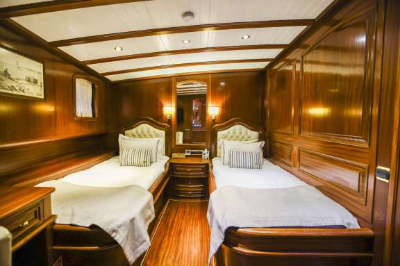 Image of LADY CHRISTA yacht #7