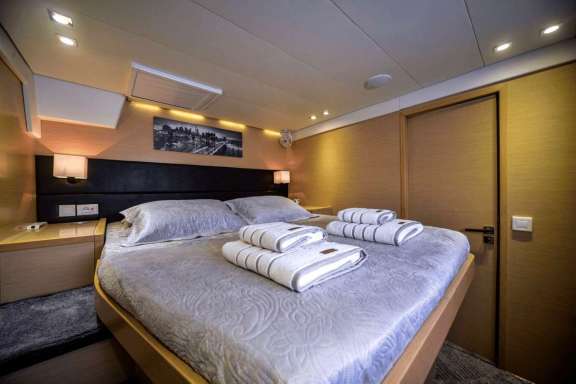 Image of AURA yacht #10