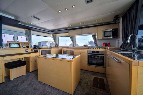 Image of AURA yacht #14