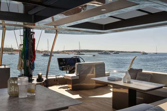 Image of FULL MOON yacht #17