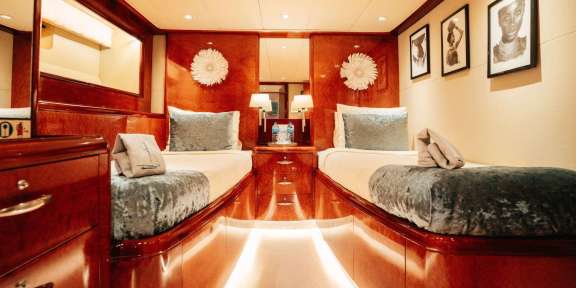 THANDEKA - Twin Cabin 1