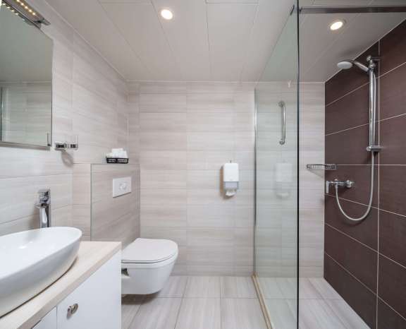 Image of San Antonio yacht #8