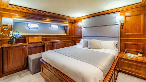 Image of KLOBUK yacht #17